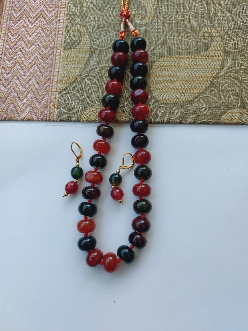 Vibrant Red Wine Dark Green Glass Beads Minimalistic Necklace Set