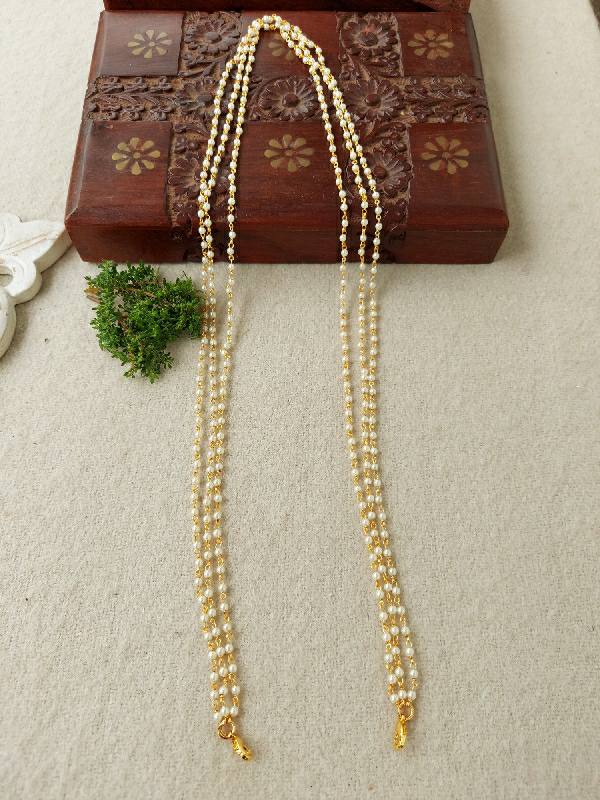 Elegant 3 Layer Rice Pearl Chain on Floral Patterned Box