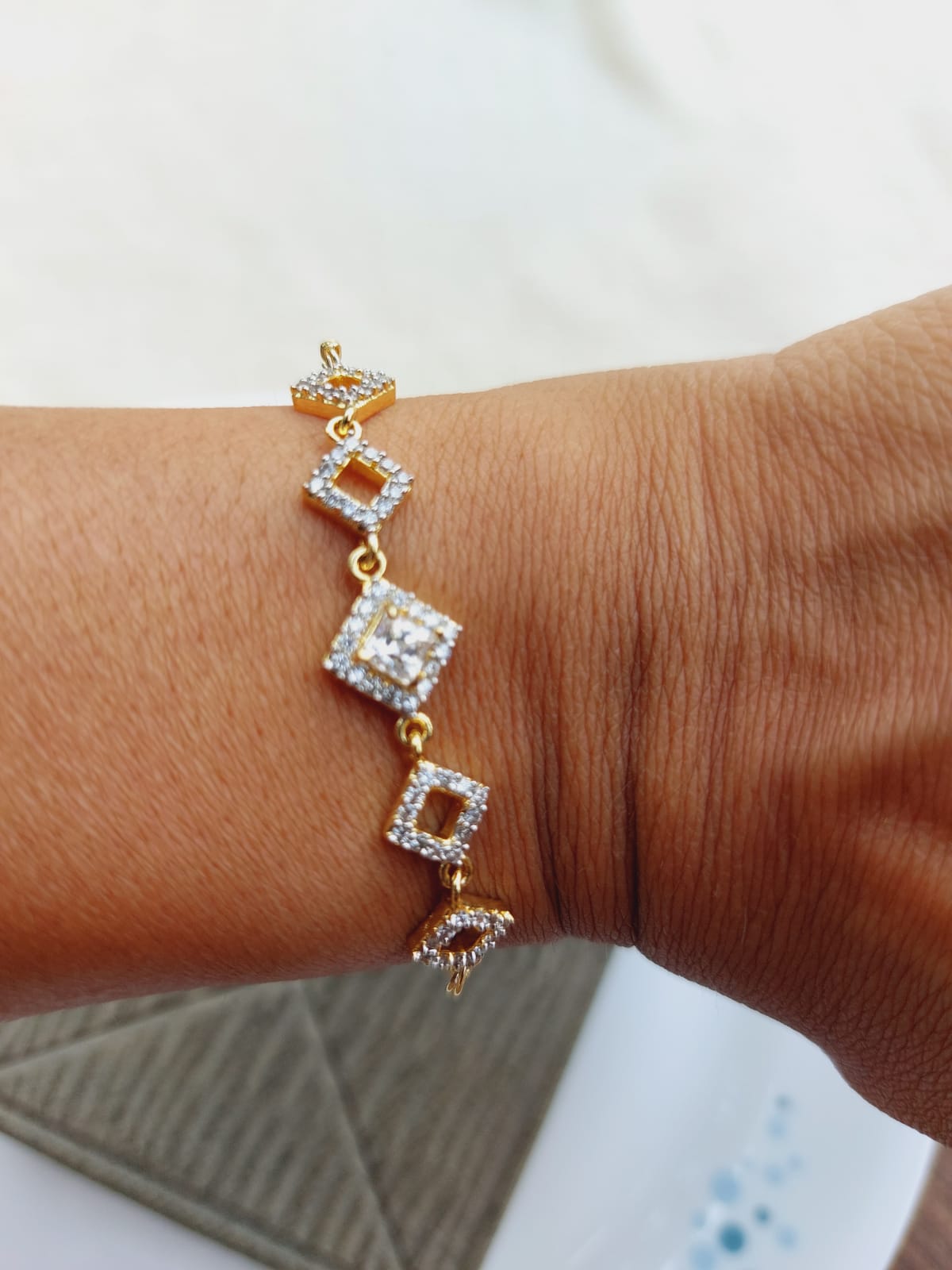 Elegant Adjustable Diamond Bracelet with Sparkling Gemstone Accents