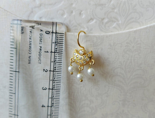 Small Cute Chandrakor Bugdi Cum Earring White