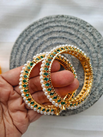 Traditional Pearl Tode Dark Green. Set of 2.