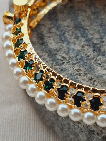 Traditional Pearl Tode Dark Green. Set of 2.