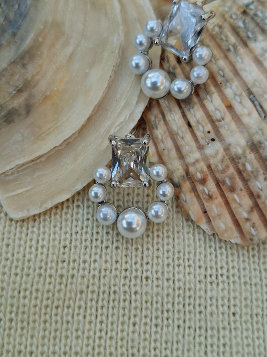 Round Pearl Studs Silver