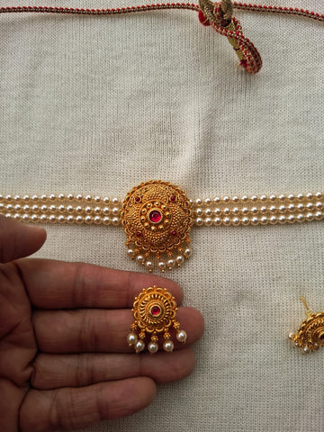 Simple Elegant Antique Pendant Swaroski Pearl Choker