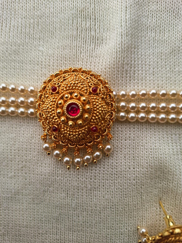 Simple Elegant Antique Pendant Swaroski Pearl Choker