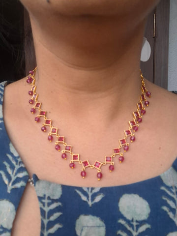 Sayuri Diamond Shaped Delicate Necklace Set