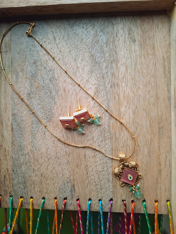 Geen Pink Elephant Minimal Designer Set