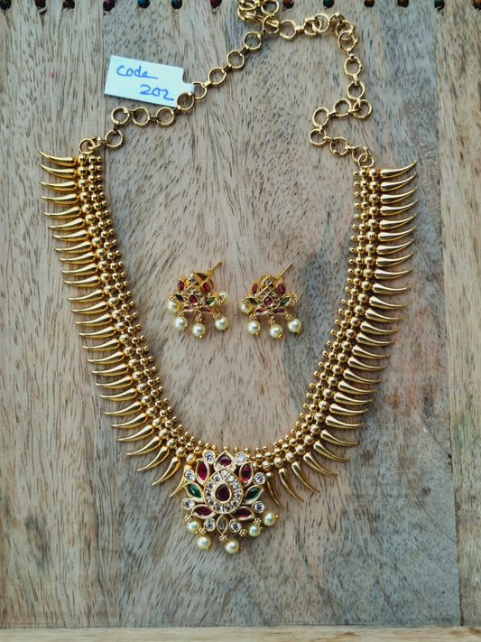 Suryapadma Designer Necklace Set
