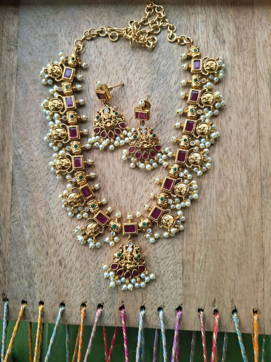 Temple Karwari Royal Necklace Set