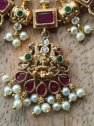 Temple Karwari Royal Necklace Set