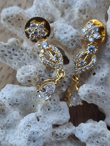 American Diamond Set (Medhavi)