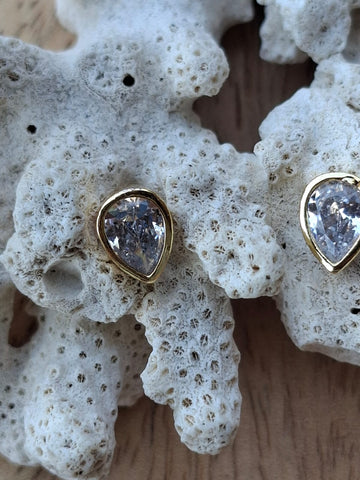 Beautiful Coral American Diamond Necklace