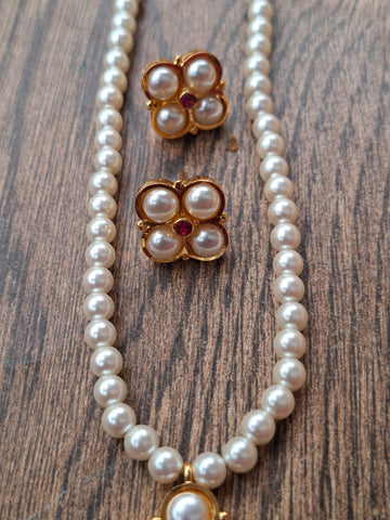 Single Pendant Pearl Set (Radha)