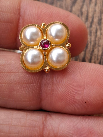 Single Pendant Pearl Set (Radha)