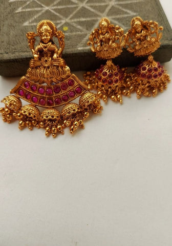 Temple Zhumki Karwari Pendant