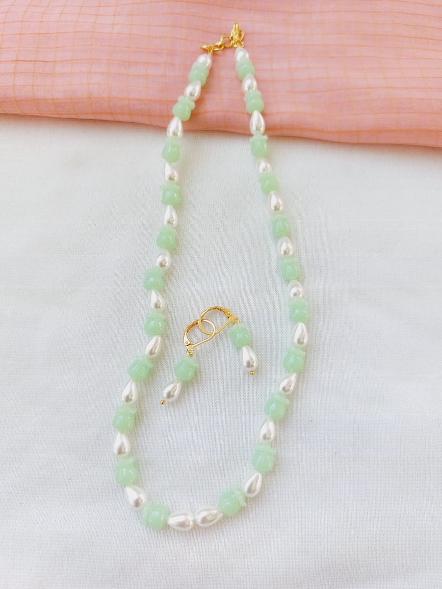 Rose Shaped Beads and Pearl Set (Light Green)