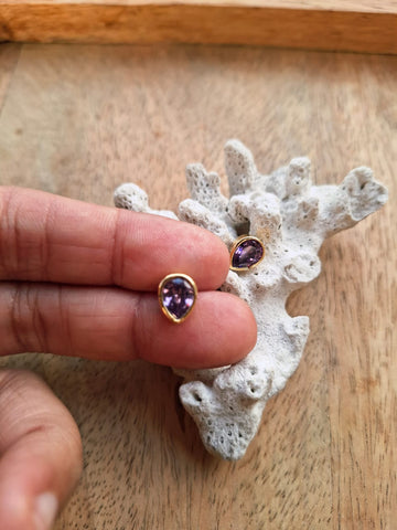 Leaf Shaped Violate Studs