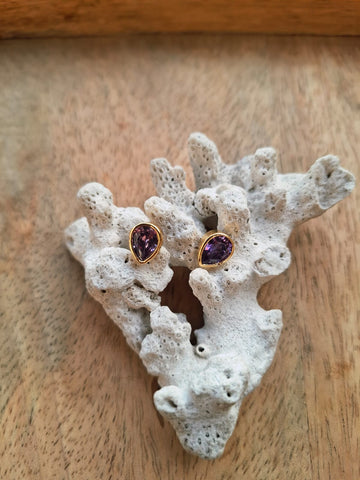 Leaf Shaped Violate Studs