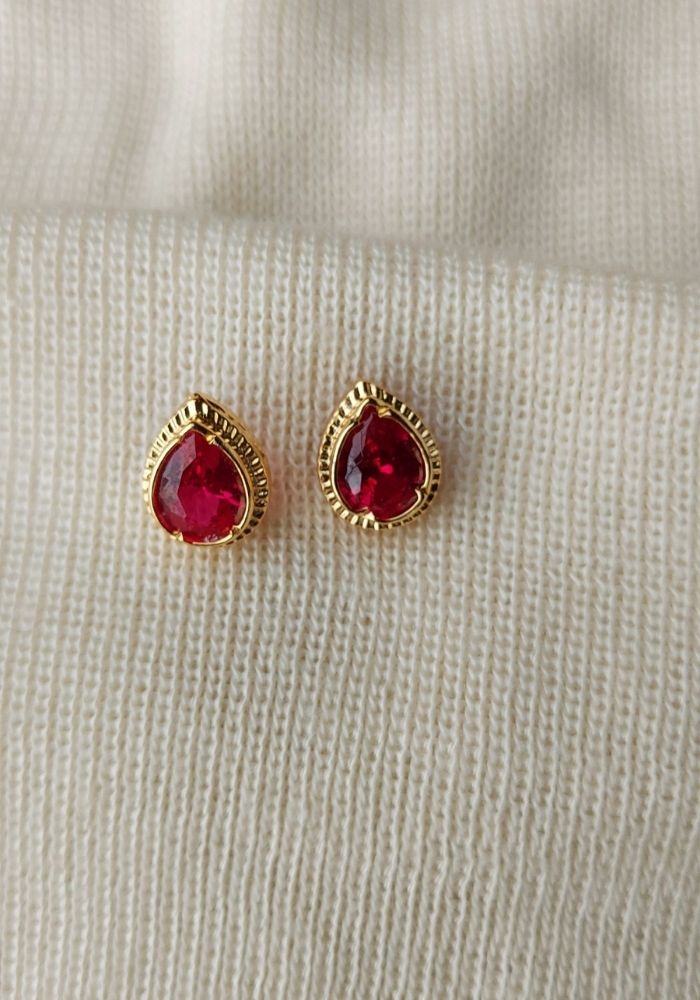 Red Stone Leaf Stud Earrings