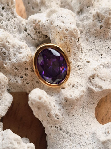 Round Shaped Violate Stud Earrings