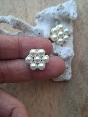 Evergreen Simple Pearl Kudi