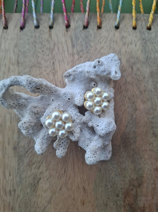 Evergreen Simple Pearl Kudi