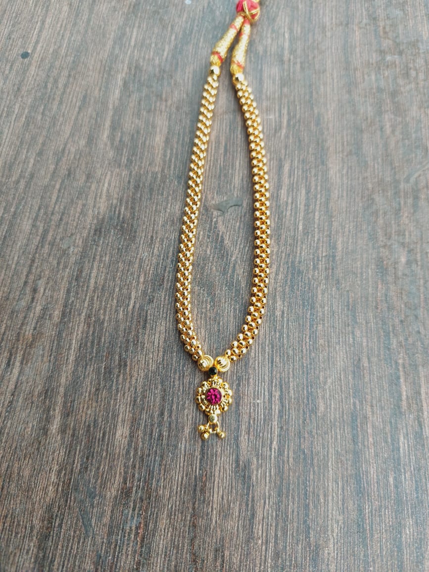 Traditional Small Flower Thushi