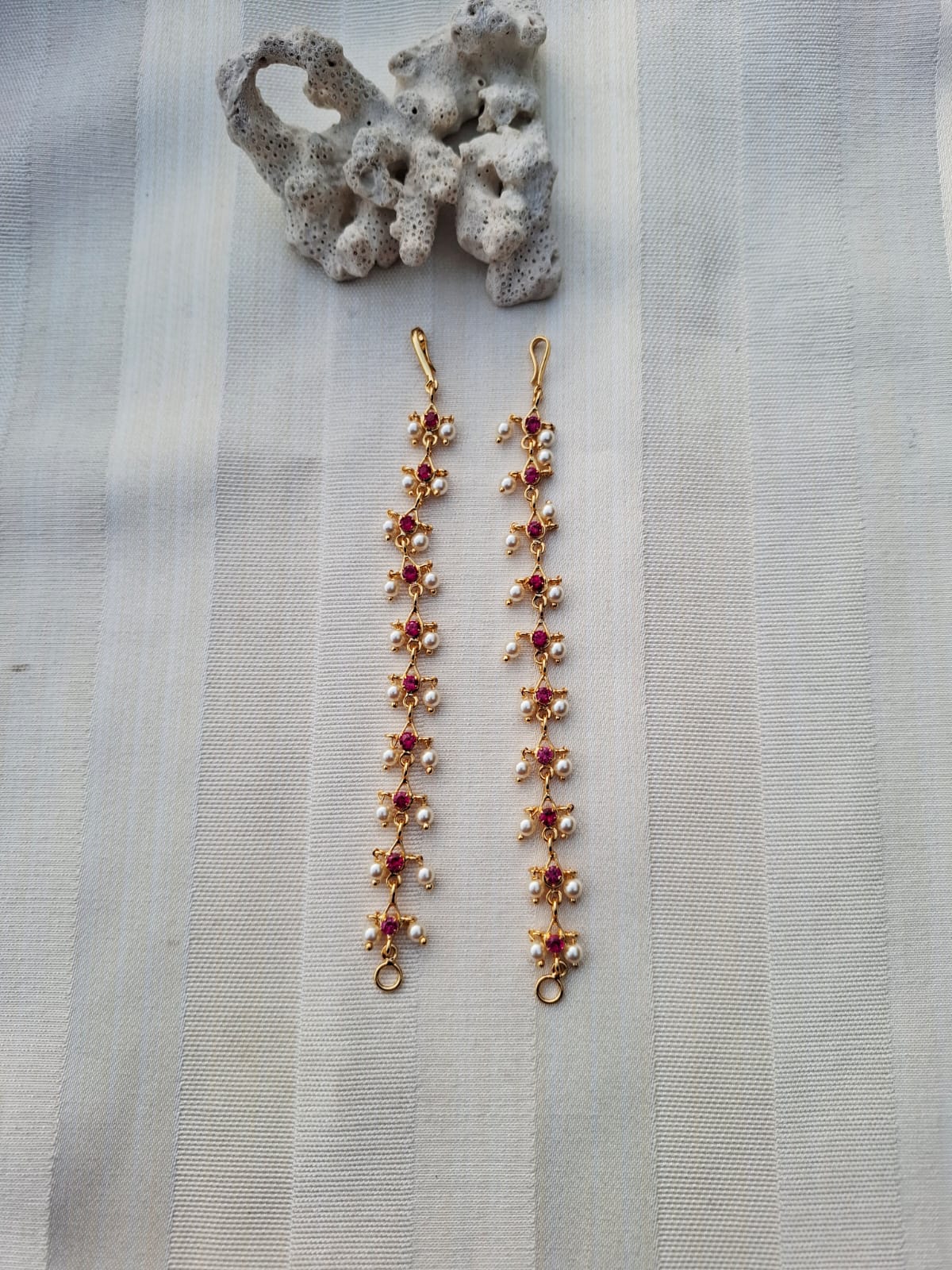 Single-Layered Dark Pink Pearl Wel