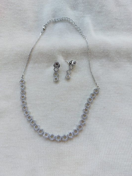 Elegant Diamond Necklace and Earrings Set from Mugdha Jewellery Store