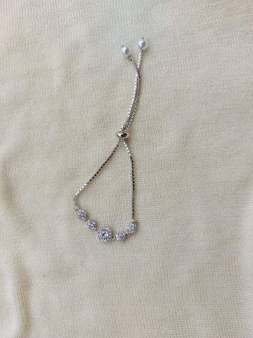 Beautiful Adjustable Diamond Bracelet Round