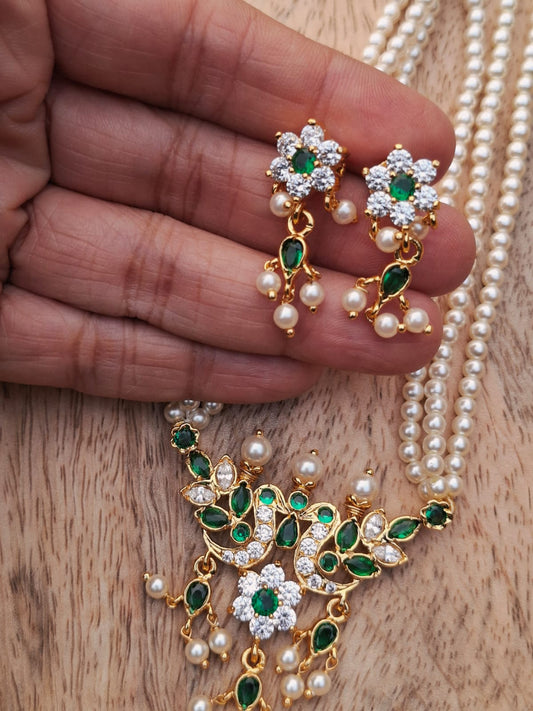 Two Peacock Flower Tanmani Green