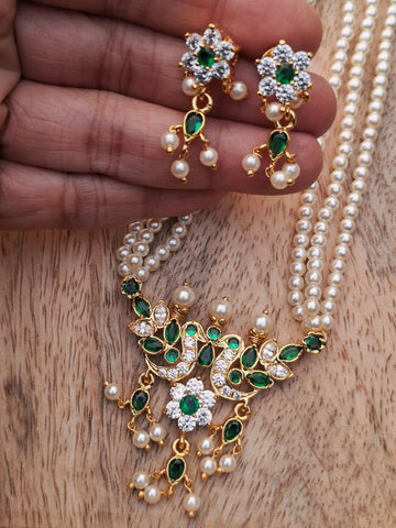 Two Peacock Flower Tanmani Green