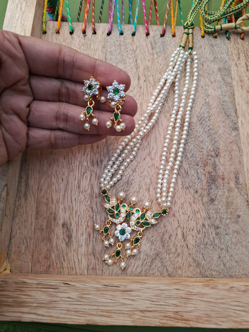 Two Peacock Flower Tanmani Green