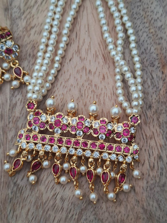 Unique and Traditional Tanmani inspired by Saree Border