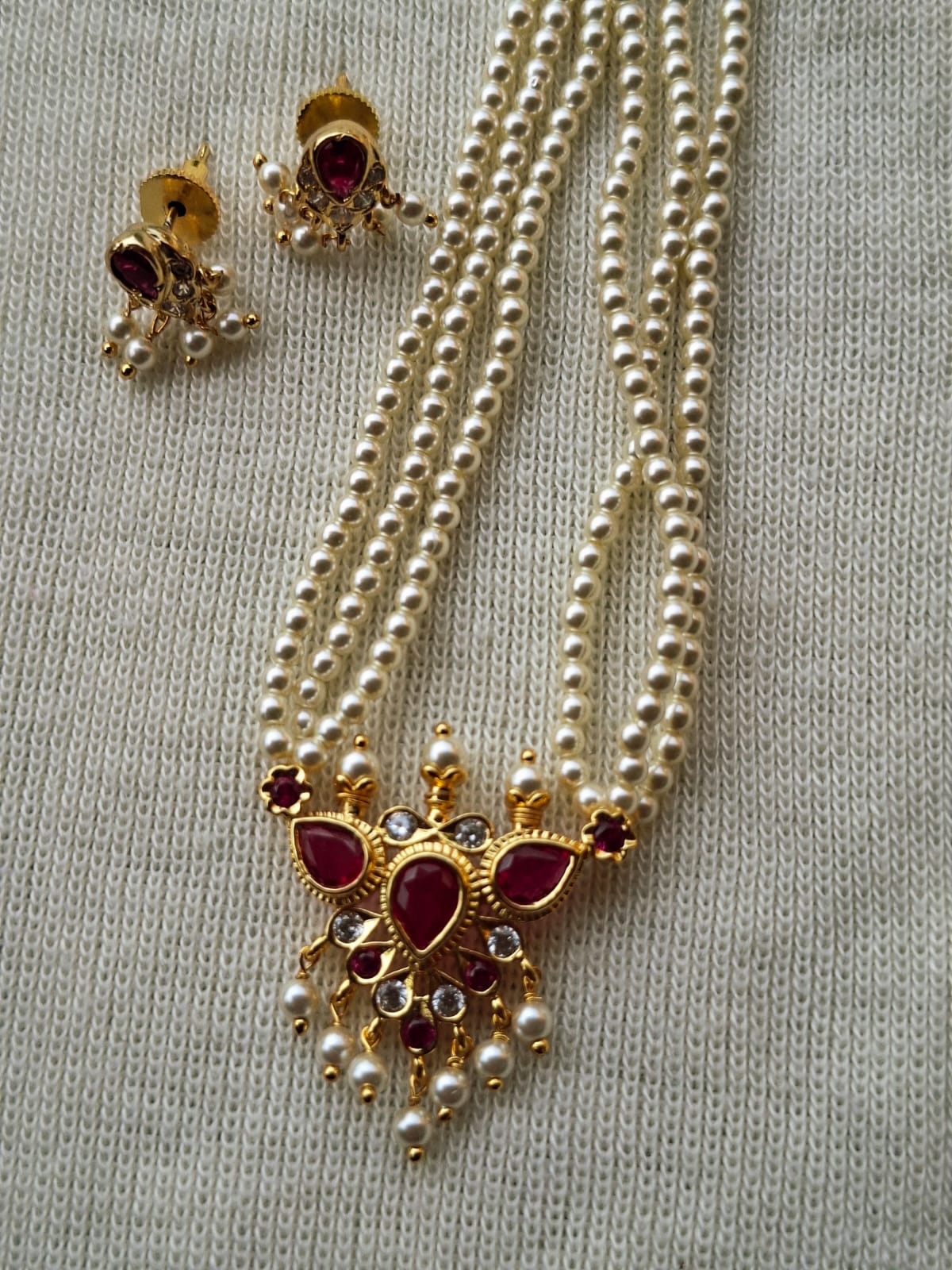 Small and Cute Traditional Tanmani Dark Pink