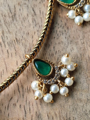 Cute Green Tanmani Style Minimal Necklace