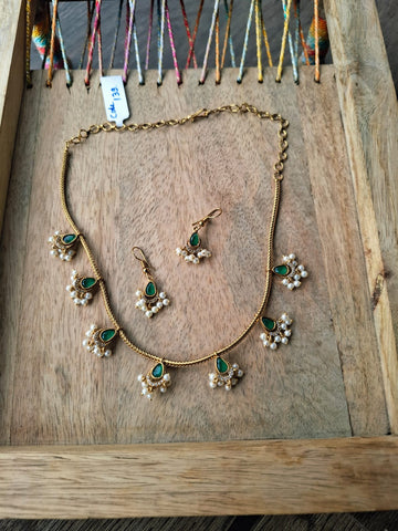 Cute Green Tanmani Style Minimal Necklace