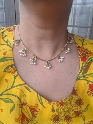 Cute Green Tanmani Style Minimal Necklace