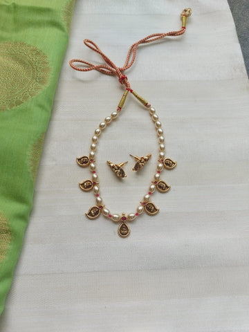Swaroski Pearl Set (Temple)