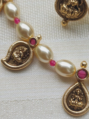 Swaroski Pearl Set (Temple)
