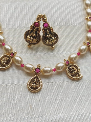 Swaroski Pearl Set (Temple)