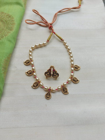 Swaroski Pearl Set (Temple)