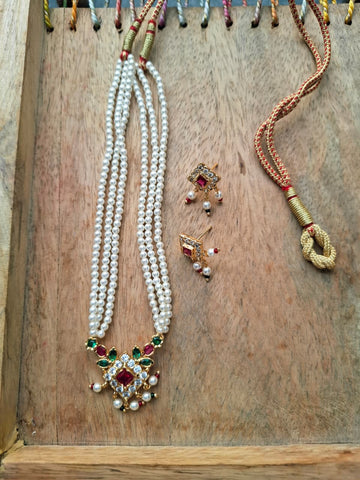 Small Cute Multicoloured Karwari Tanmani