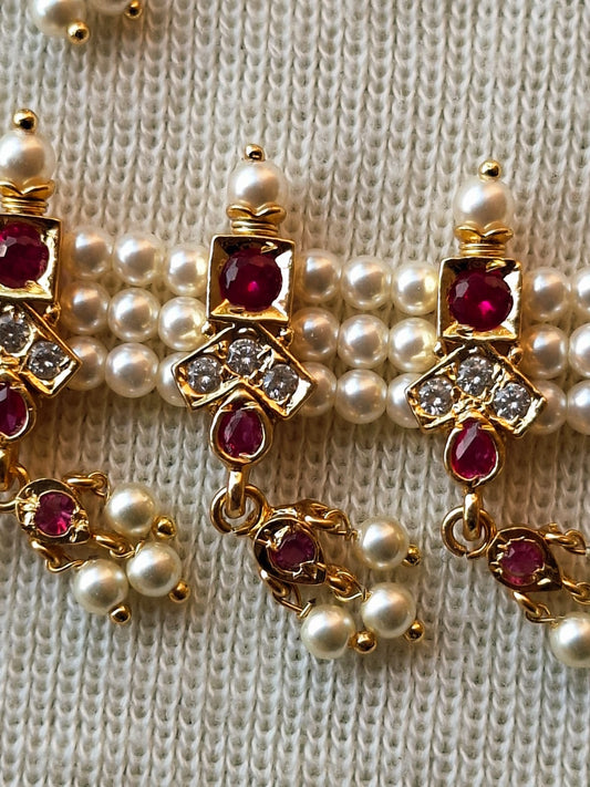 11 Patti Dark Pink 3 White Stone Triangle Chinchpeti