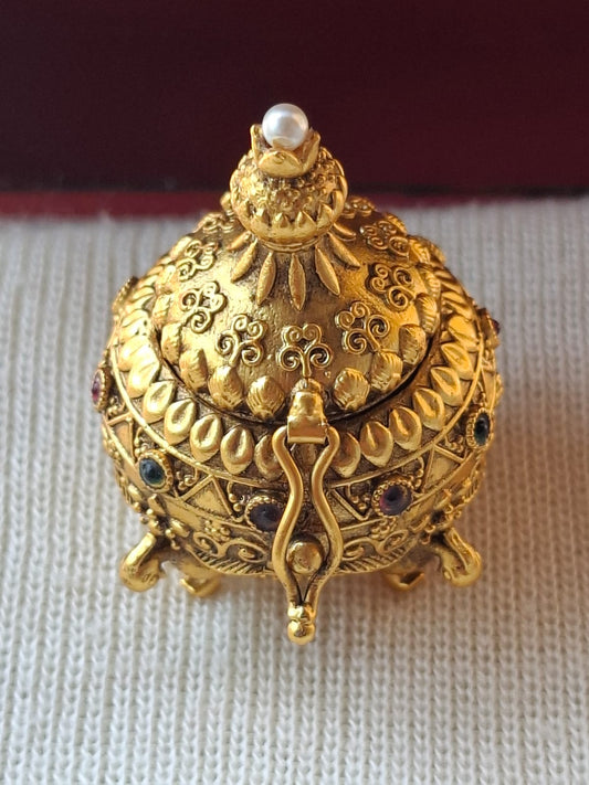 Haldi Kumkum Karanda Nakshi