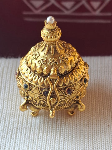 Haldi Kumkum Karanda Nakshi