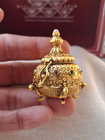 Haldi Kumkum Karanda Nakshi