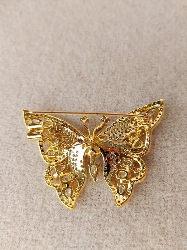 Brooches For Women - Buy Brooches For Women online in India
