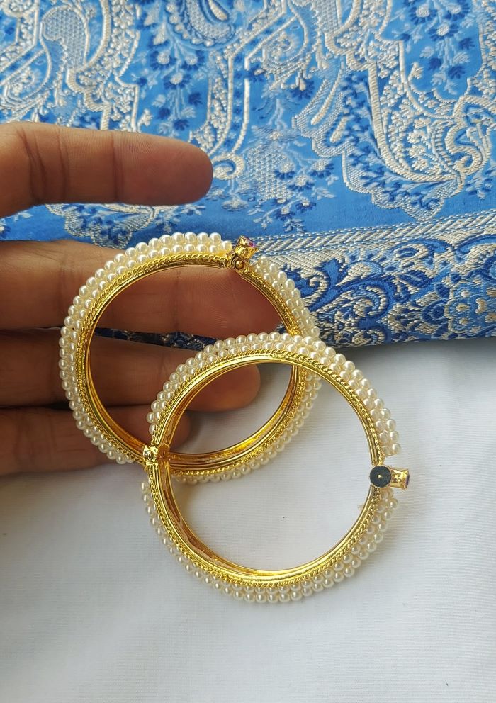 Gold bangles tode on sale designs